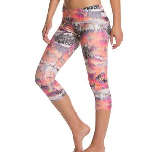 Onzie Yoga Leggings Capri Crops - Orange Palm Tree